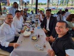 İZMİR'DEKİ SALİHLİLİLER KAHVALTIDA BULUŞTU